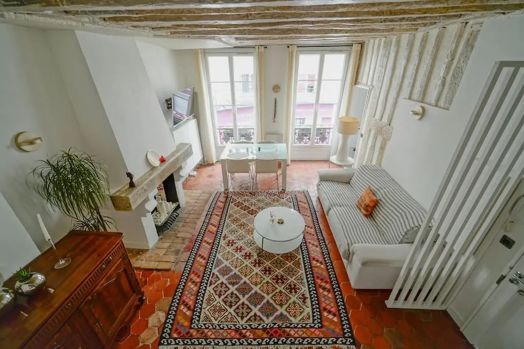 2 Bedroom With The Location Of In 2nd Arr *
